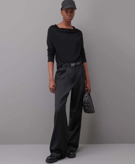 Wide-leg trousers