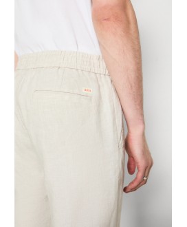 Boss Sanderson in a comfort stretch linen blend