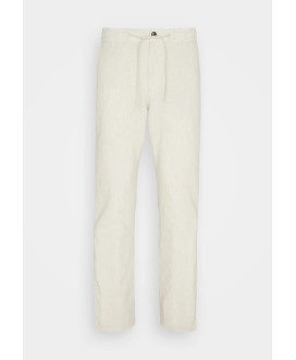 Boss Sanderson in a comfort stretch linen blend