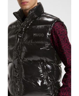 Water-repellent gilet in gloss fabric