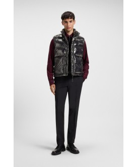 Water-repellent gilet in gloss fabric