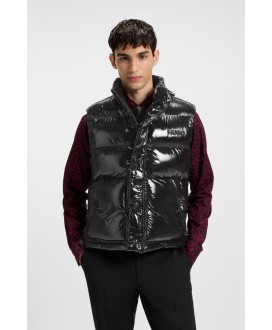 Water-repellent gilet in gloss fabric