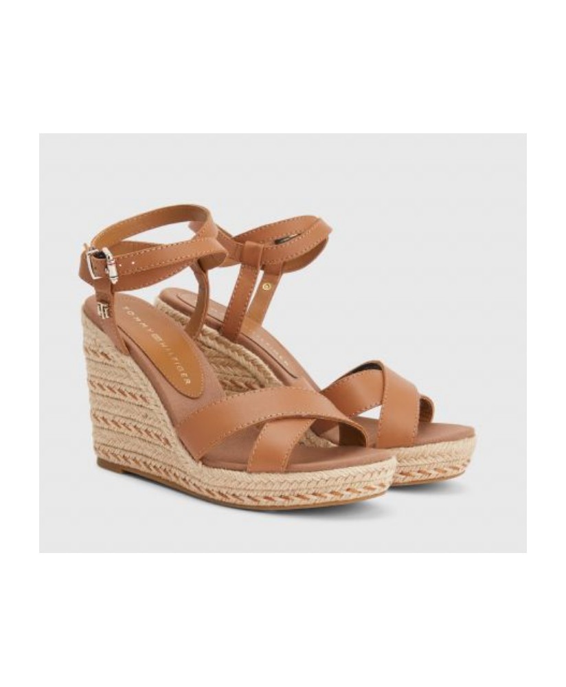 FEMININE HIGH WEDGE SANDAL