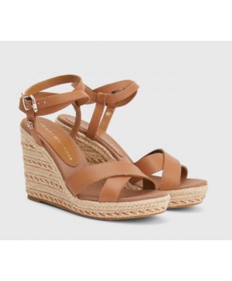 FEMININE HIGH WEDGE SANDAL