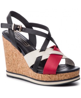 Interwoven pattern wedge sandal