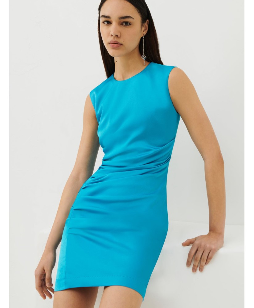 Slim-fit dress